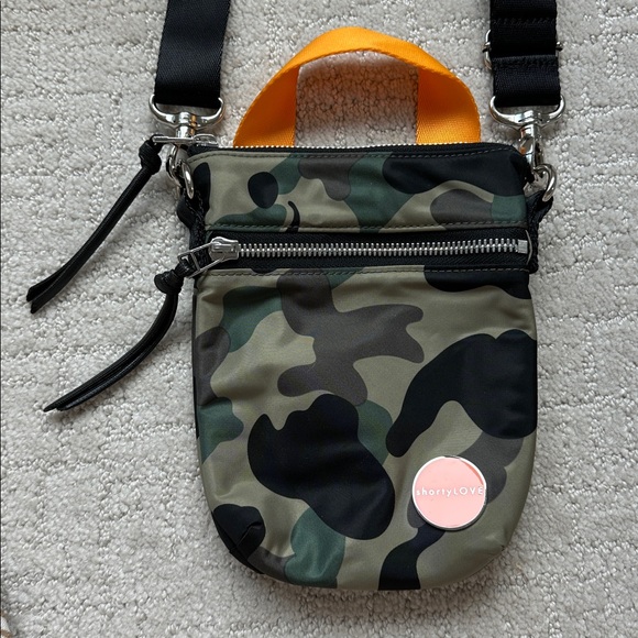 Shorty love Camouflage Crossbody Bag with Black Strap - Picture 3 of 5